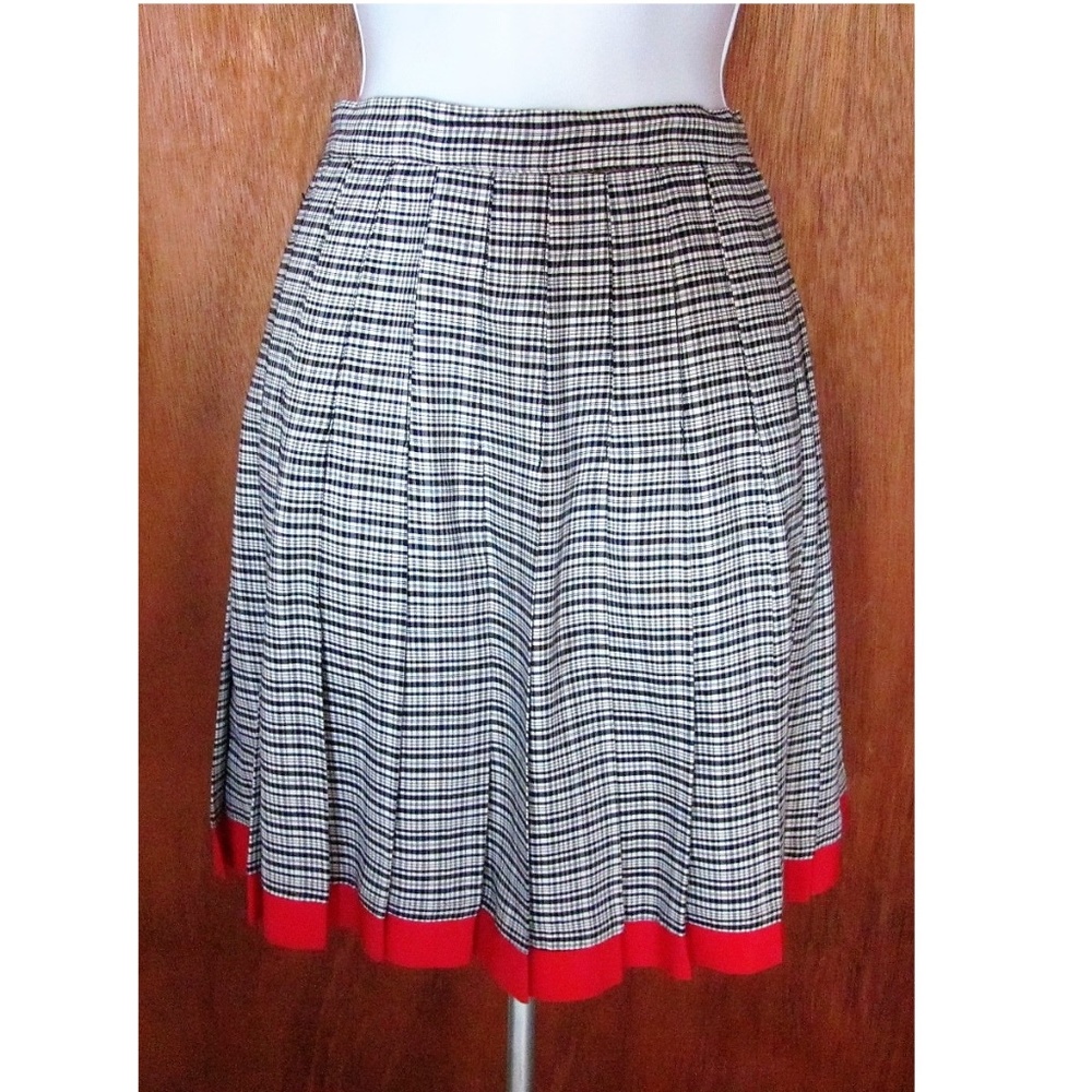 Vintage, plaid, black, white, red border, pleated